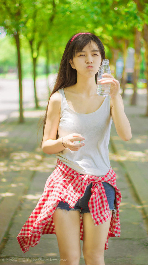 德赢app下载-德甲怒火爆发：攻势凶猛，防线坚韧，德甲解析